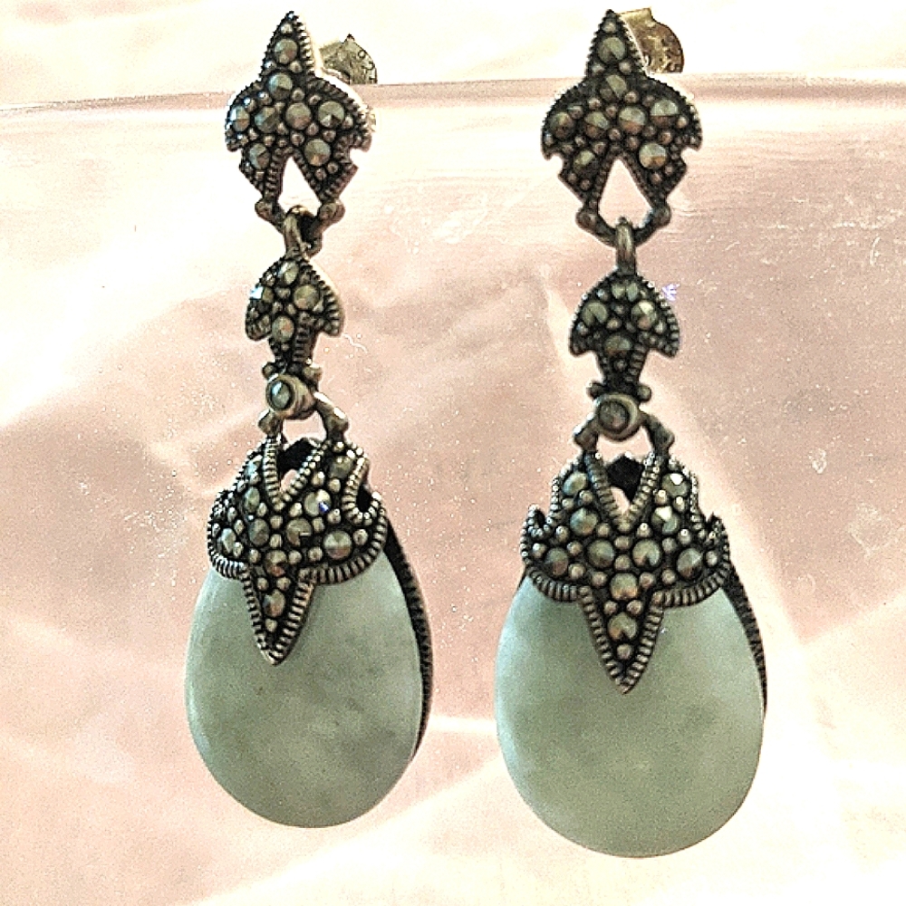 Vintage Sterling silver Marquis Jade stone earrings